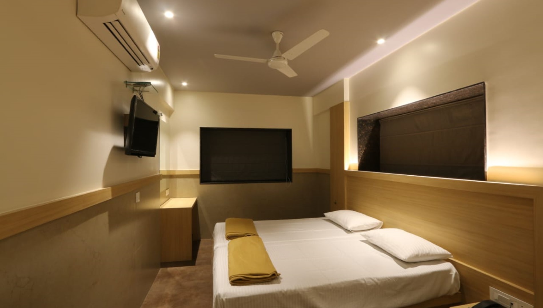 Avenue 10 Boutique Hotel About us 1